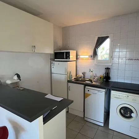 T3 Avec Piscine, Clim, Terrasse, Parking Prive - A 600m De La Plage, 6 Pers. - Fr-1-701-14 Valras-Plage