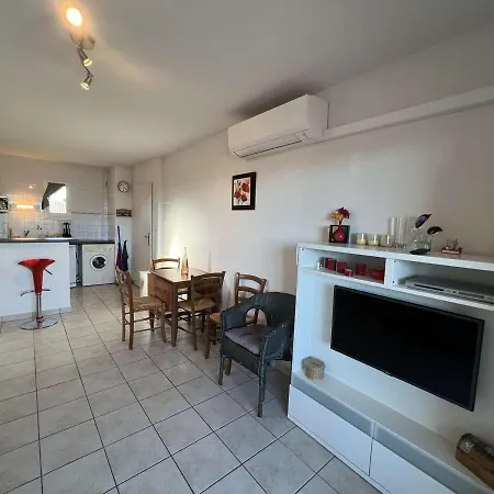 T3 Avec Piscine, Clim, Terrasse, Parking Prive - A 600m De La Plage, 6 Pers. - Fr-1-701-14 Apartment Valras-Plage