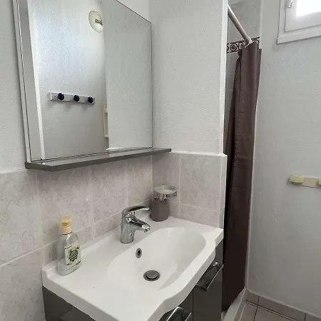 T3 Avec Piscine, Clim, Terrasse, Parking Prive - A 600m De La Plage, 6 Pers. - Fr-1-701-14 Apartment Valras-Plage